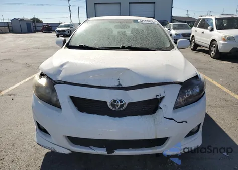 2010 Toyota Corolla Base z USA, uszkodzony, nr VIN 2T1BU4EE9AC530709